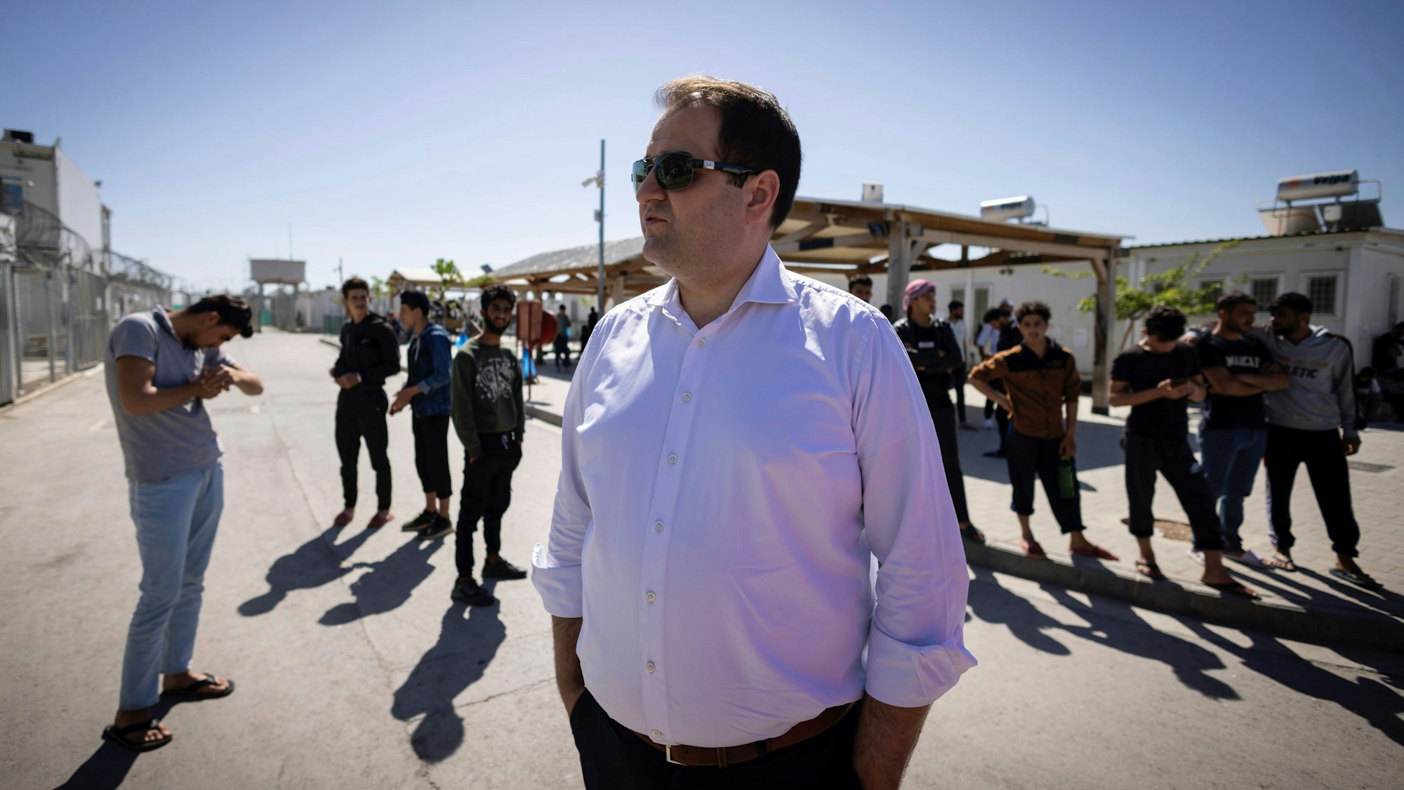 NRW-Europaminister Nathanael Liminski (CDU) besucht im April das Flüchtlingslager Pornara auf Zypern