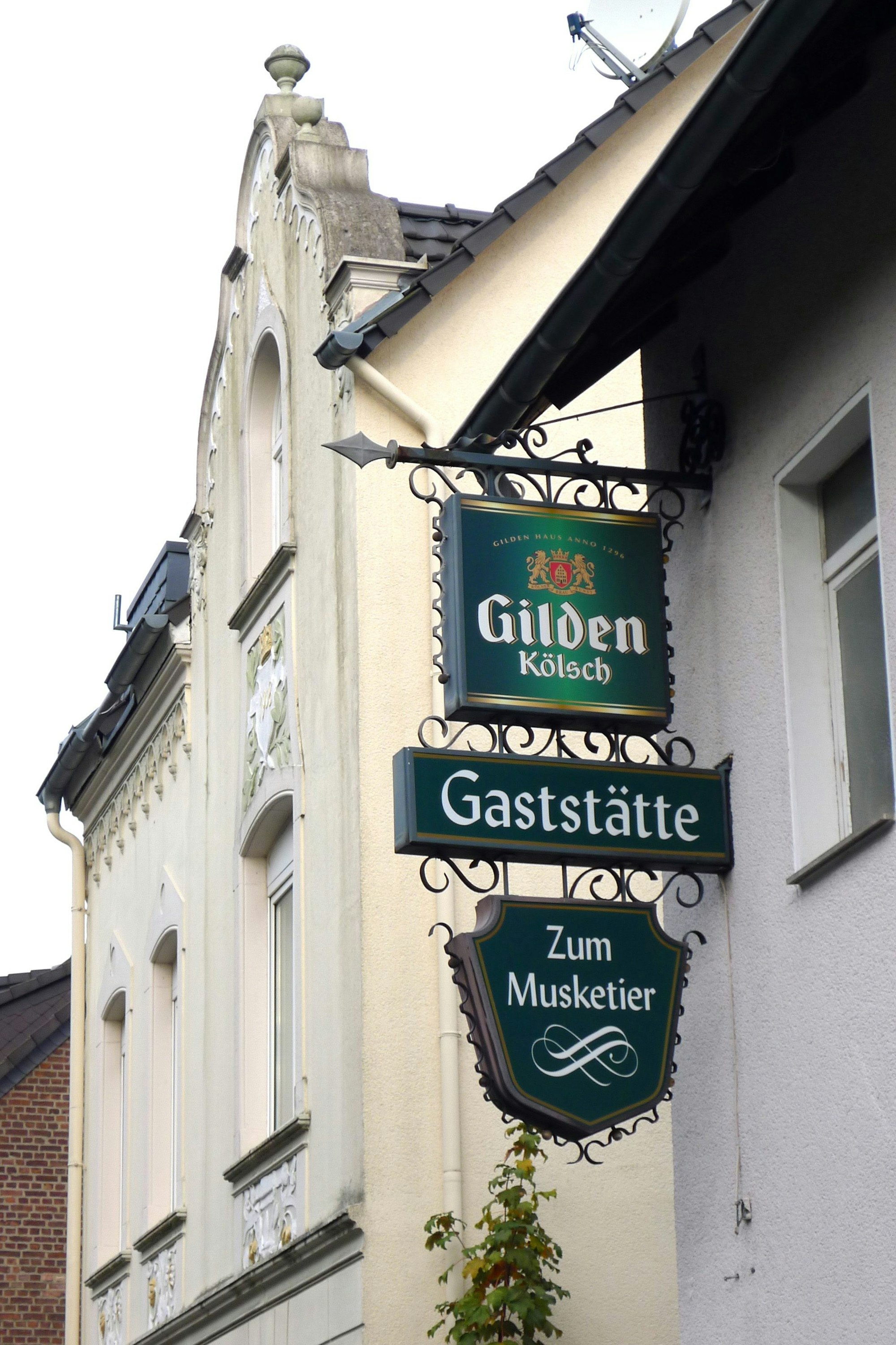 Die Gaststätte und das Haus von 1908 sind verschwunden. (Bild von 2022)