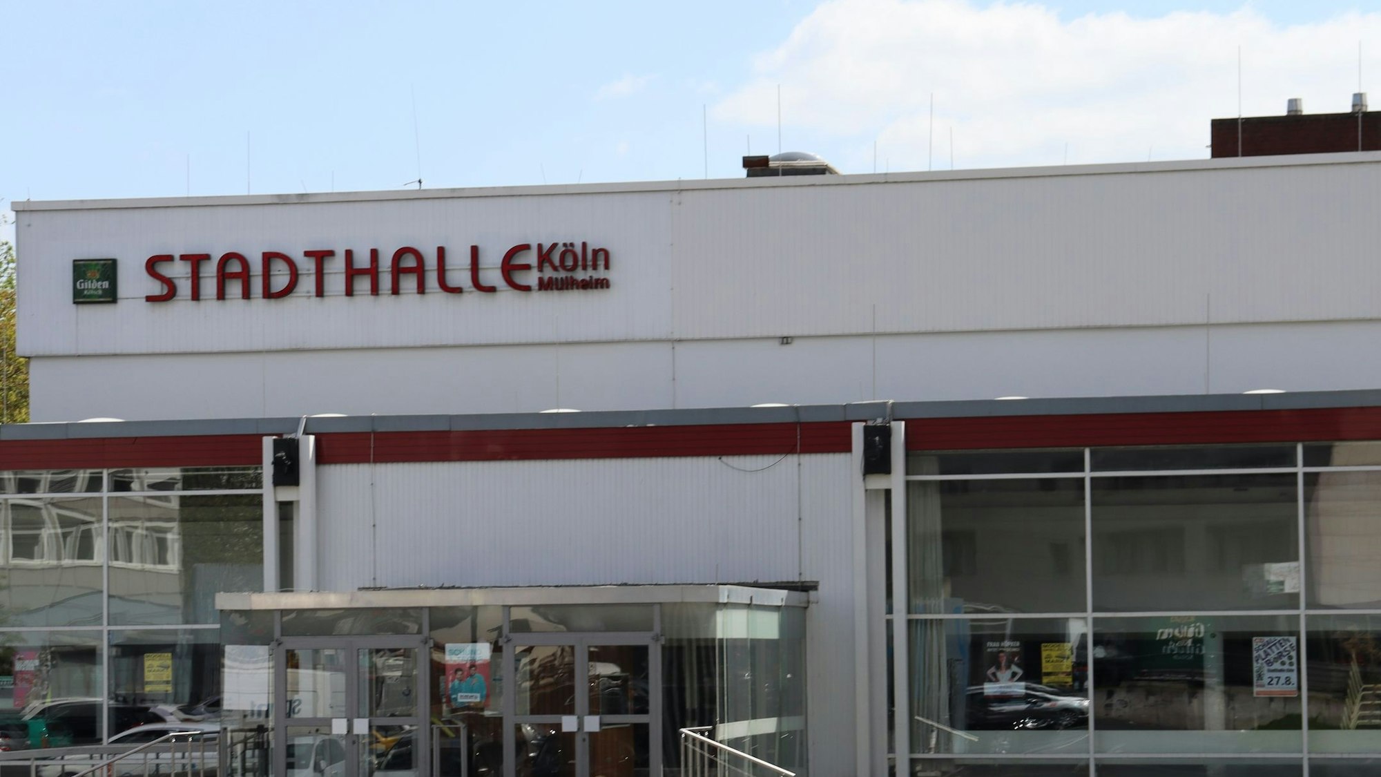 Die Stadthalle Köln von außen.