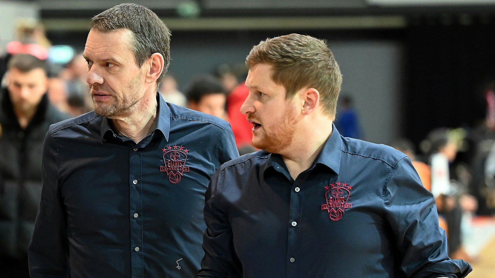 14.01.2024, Basketball-Bayer Giants-Berlin Braves
links: Michael Koch (Bayer)
rechts: Philipp Stachula (bayer)
Foto: Uli Herhaus