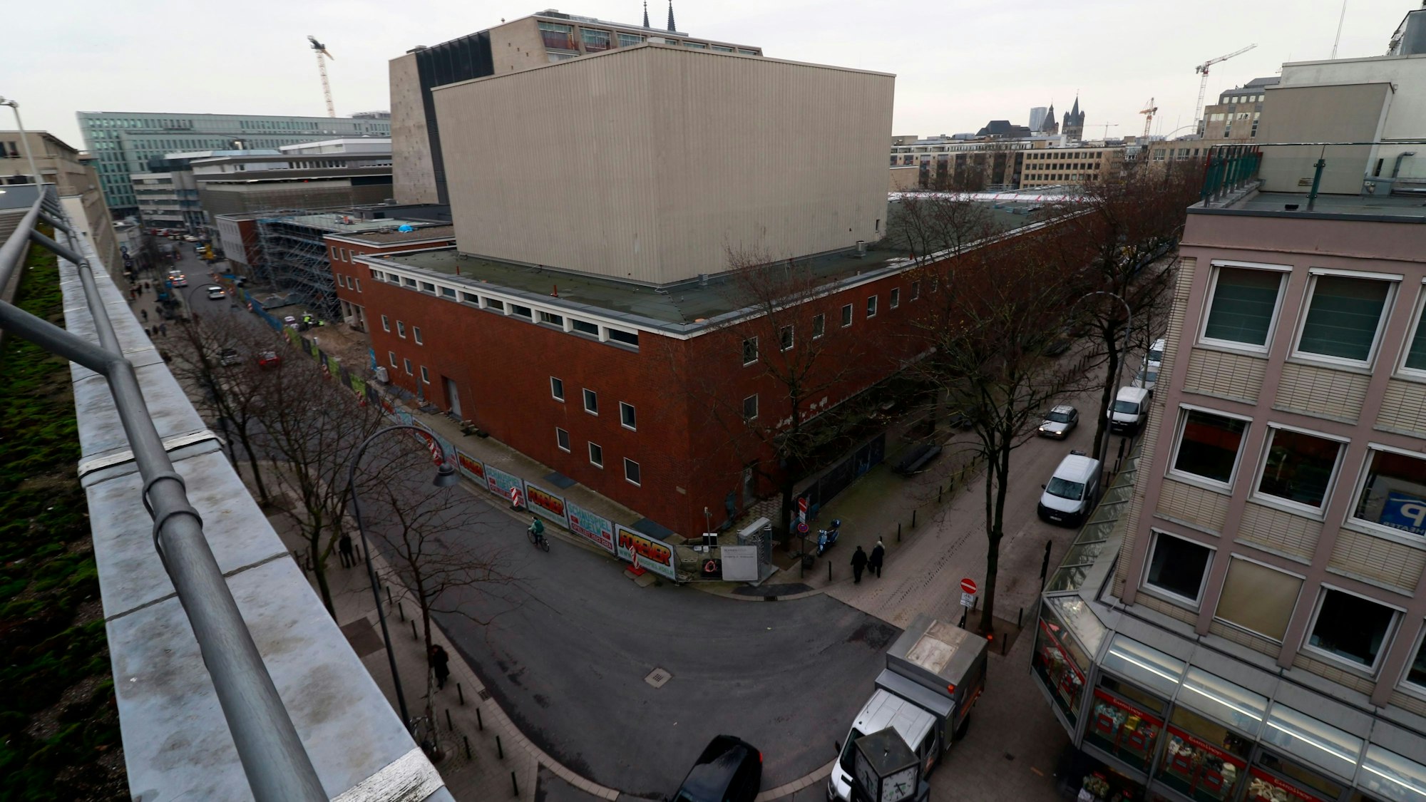 Blick auf die Baustelle am Offenbachplatz