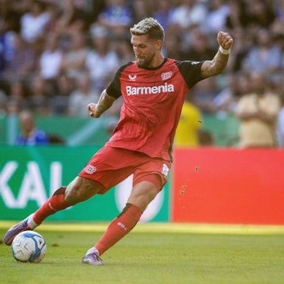 Jena , 280824, Fussball DfB Pokal 1.Runde , FC Carl-Zeiss Jena gegen Bayer Leverkusen im Bild: Robert Andrich Leverkusen *** Jena , 280824, Soccer DfB Pokal 1 round , FC Carl Zeiss Jena against Bayer Leverkusen in the picture Robert Andrich Leverkusen