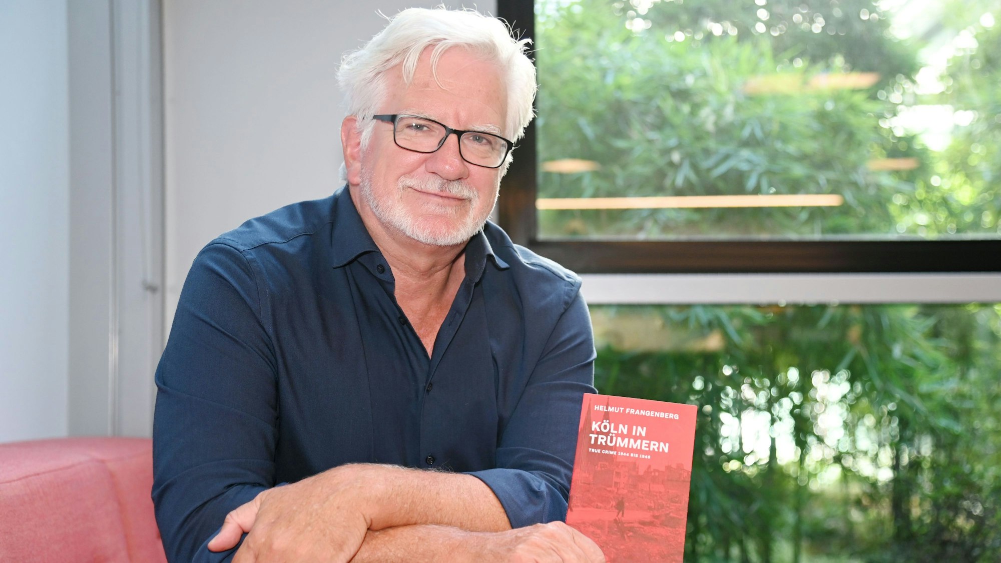 Helmut Frangenberg mit seinem neuen Buch „Köln im Trümmern“