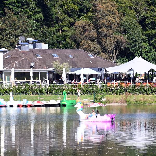 Das Restaurant Haus am See am Decksteiner Weiher.