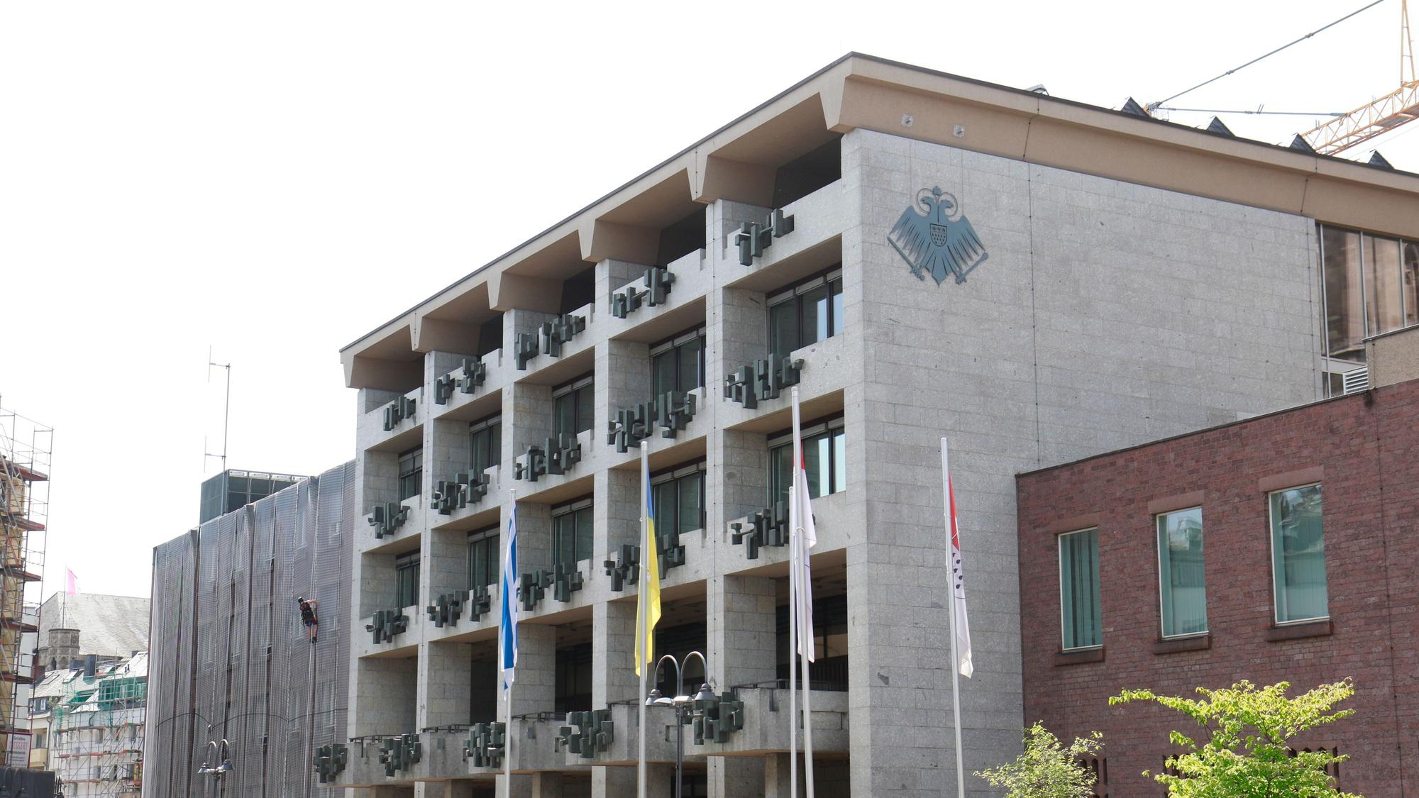 Die Stadt Köln lädt Kinder und Jugendliche zur Demokratiebildung ins Rathaus ein.