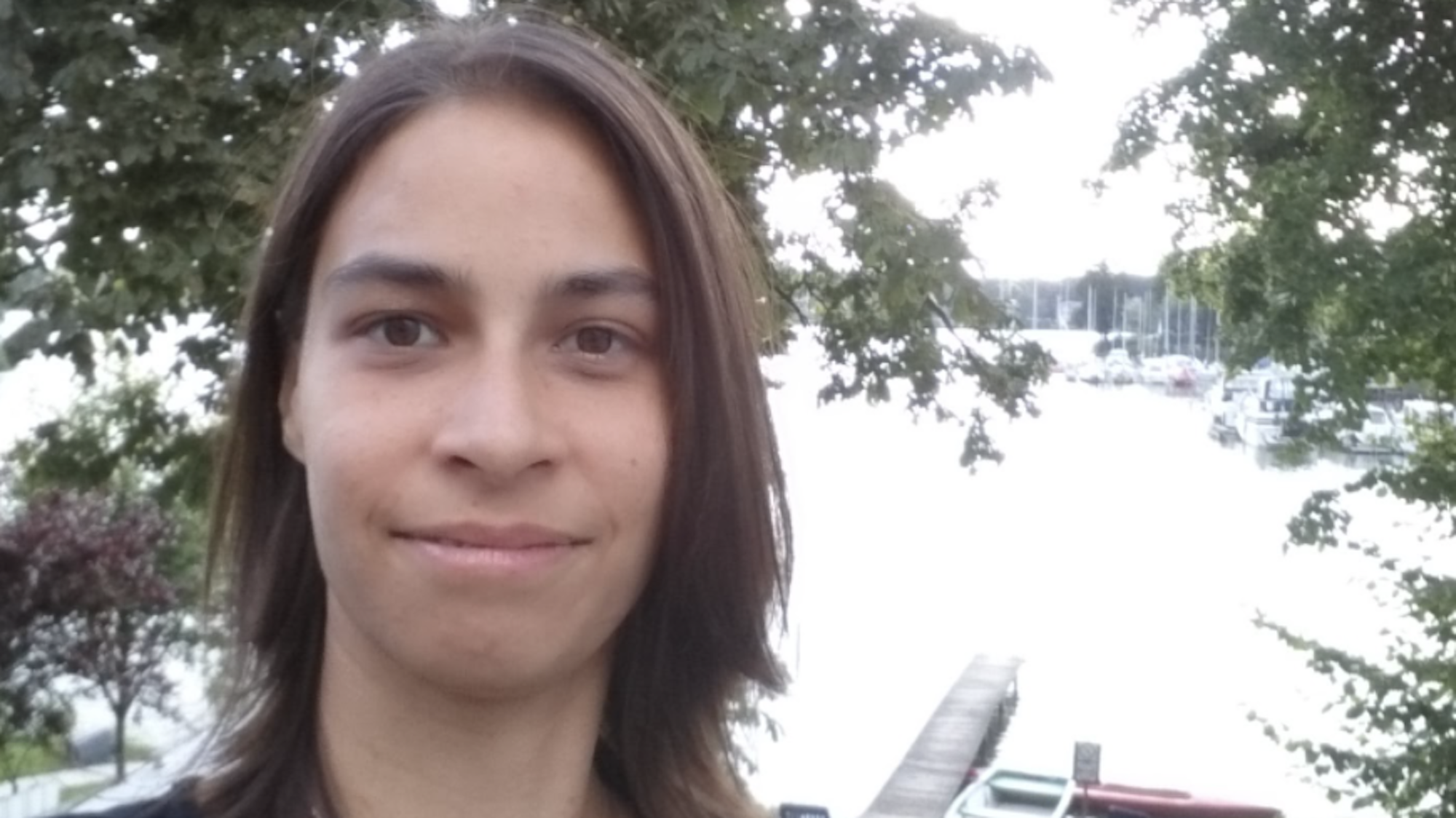 Mai-Lan Ho hat nach dem tödlichen Autounfall in Rondorf am 17. August 2024 mit ihren Nachbarn erste Hilfe geleistet.