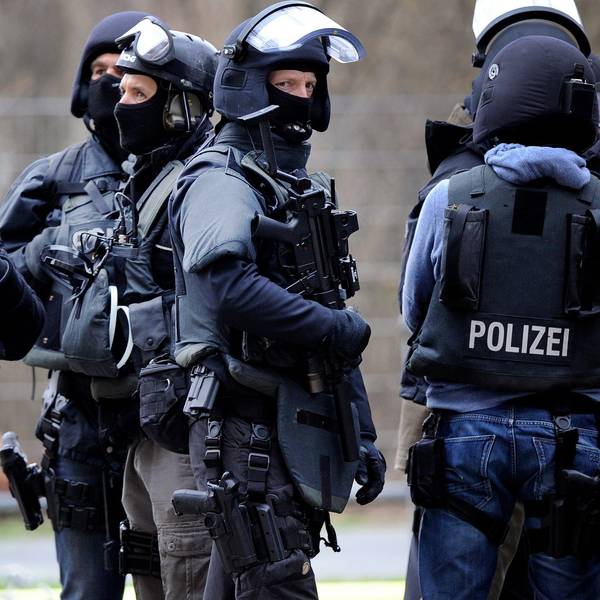 Mitglieder eines Spezialeinsatzkommandos (SEK) der Polizei
