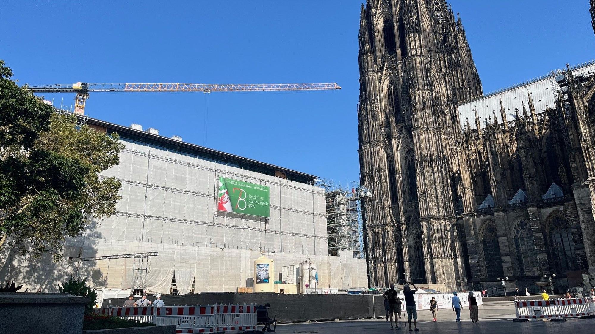 Dauerbaustelle am Welterbe: das Dom-Hotel.