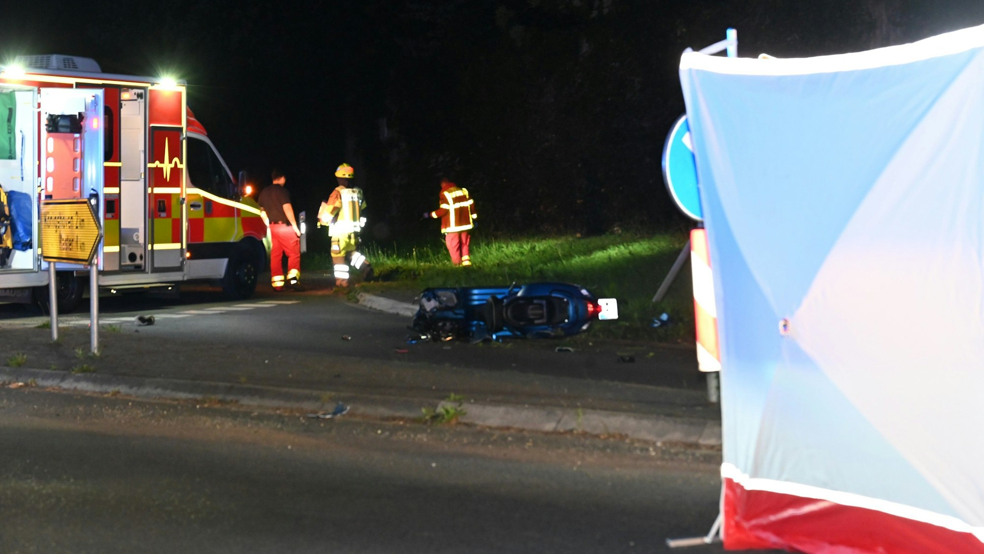 Auf dem Bild ist die Unfallstelle in Bedburg zu sehen.
