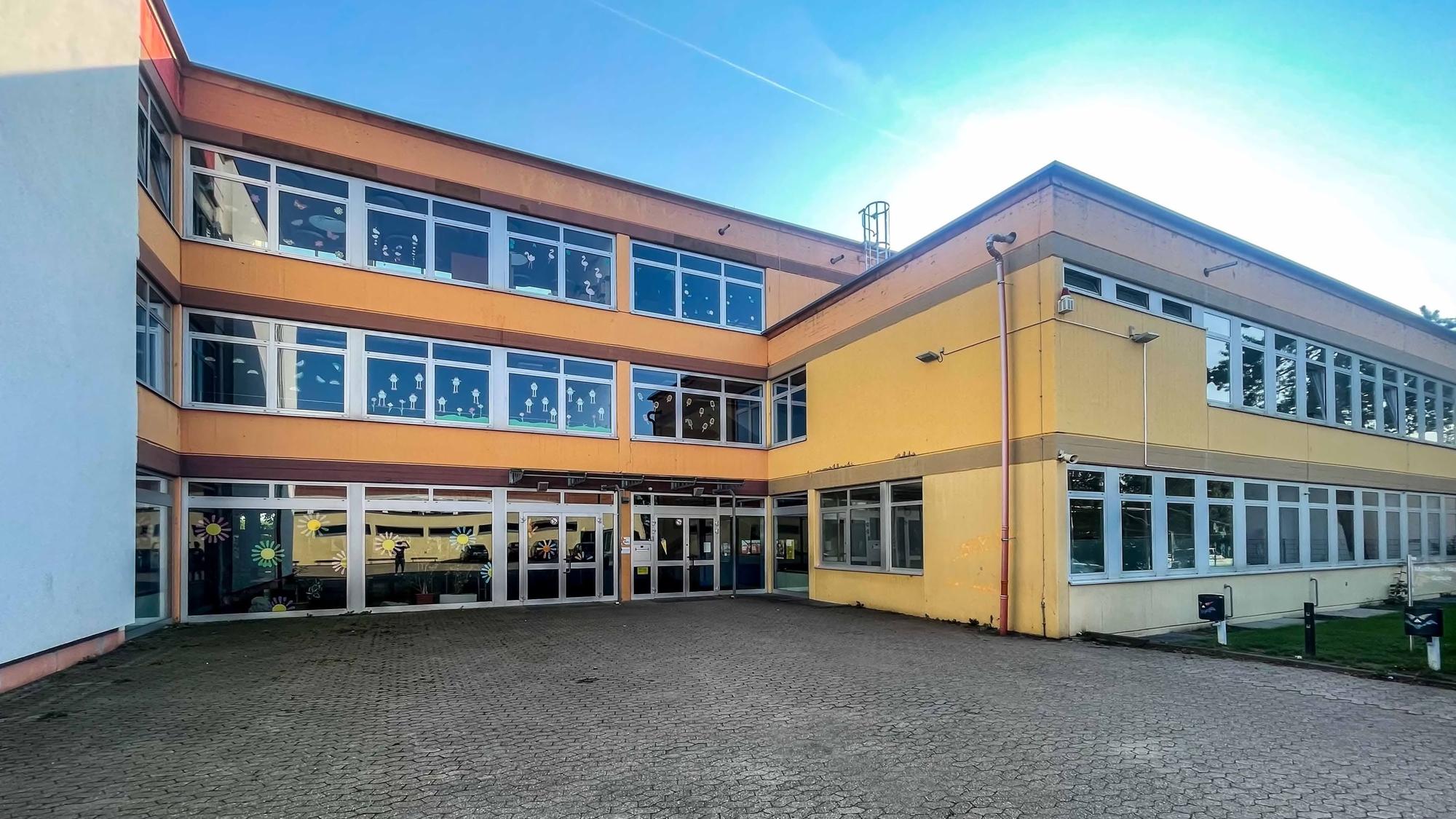 Das Bild zeigt die Förderschule in Kuchenheim.