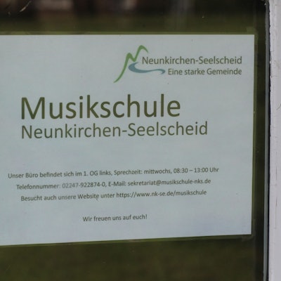 Schild der Musikschule in Neunkirchen-Seelscheid.