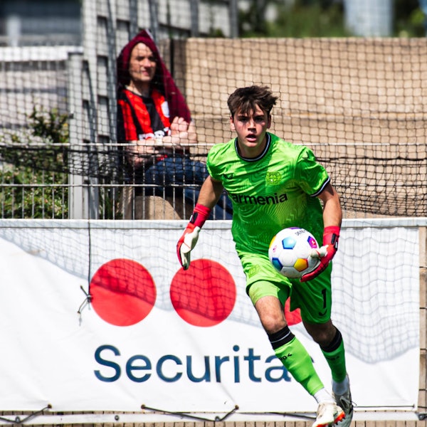LEVERKUSEN, GERMANY - 1 MAY, 2024: Jesper Schlich, The football match of Half Final B-Junioren Bundesliga U17, U 17 Bayer 04 Leverkusen vs SG Eintracht Frankfurt U17 at Ulrich-Haberland-Stadion PUBLICATIONxNOTxINxRUS Copyright: xVItaliixKliuievx