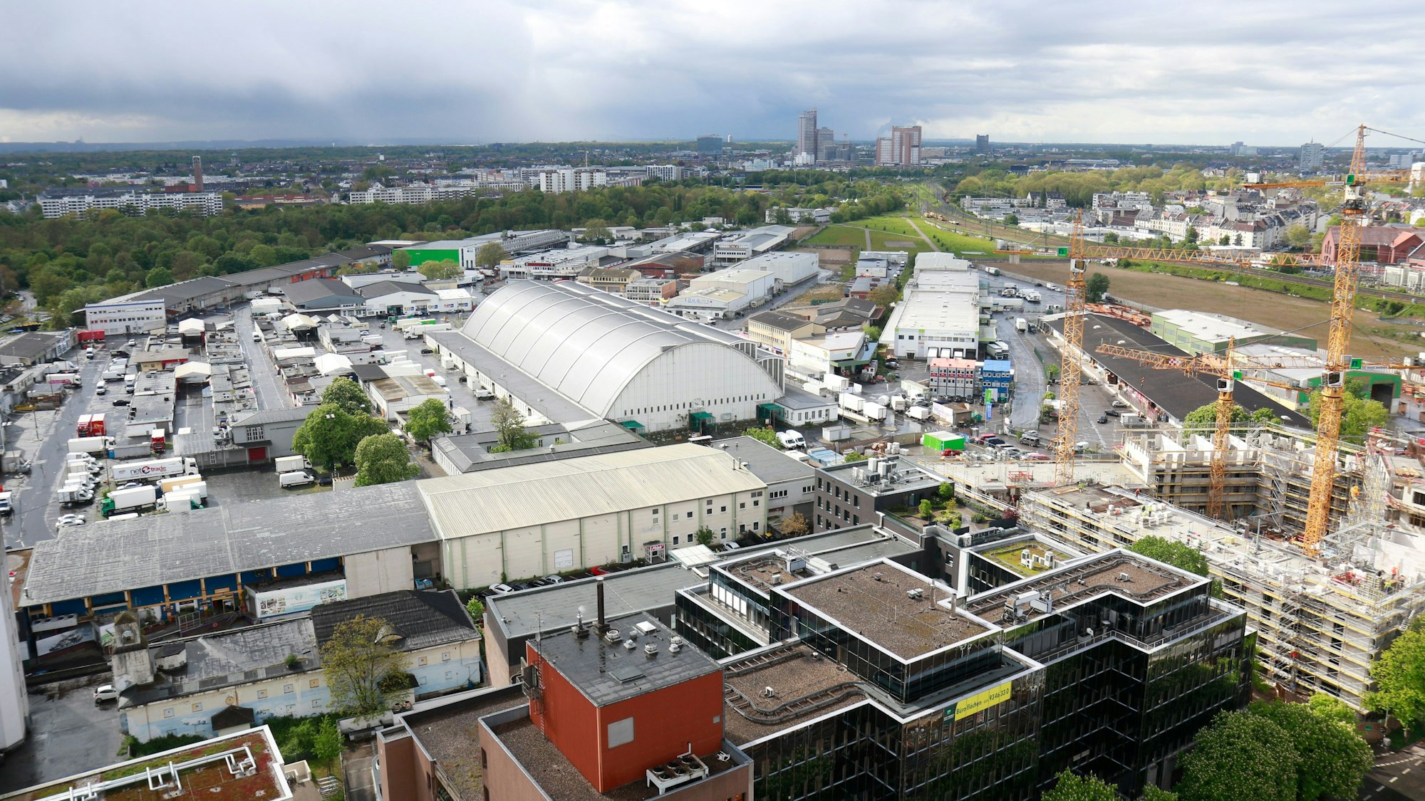 Blick von oben auf den Kölner Großmarkt.