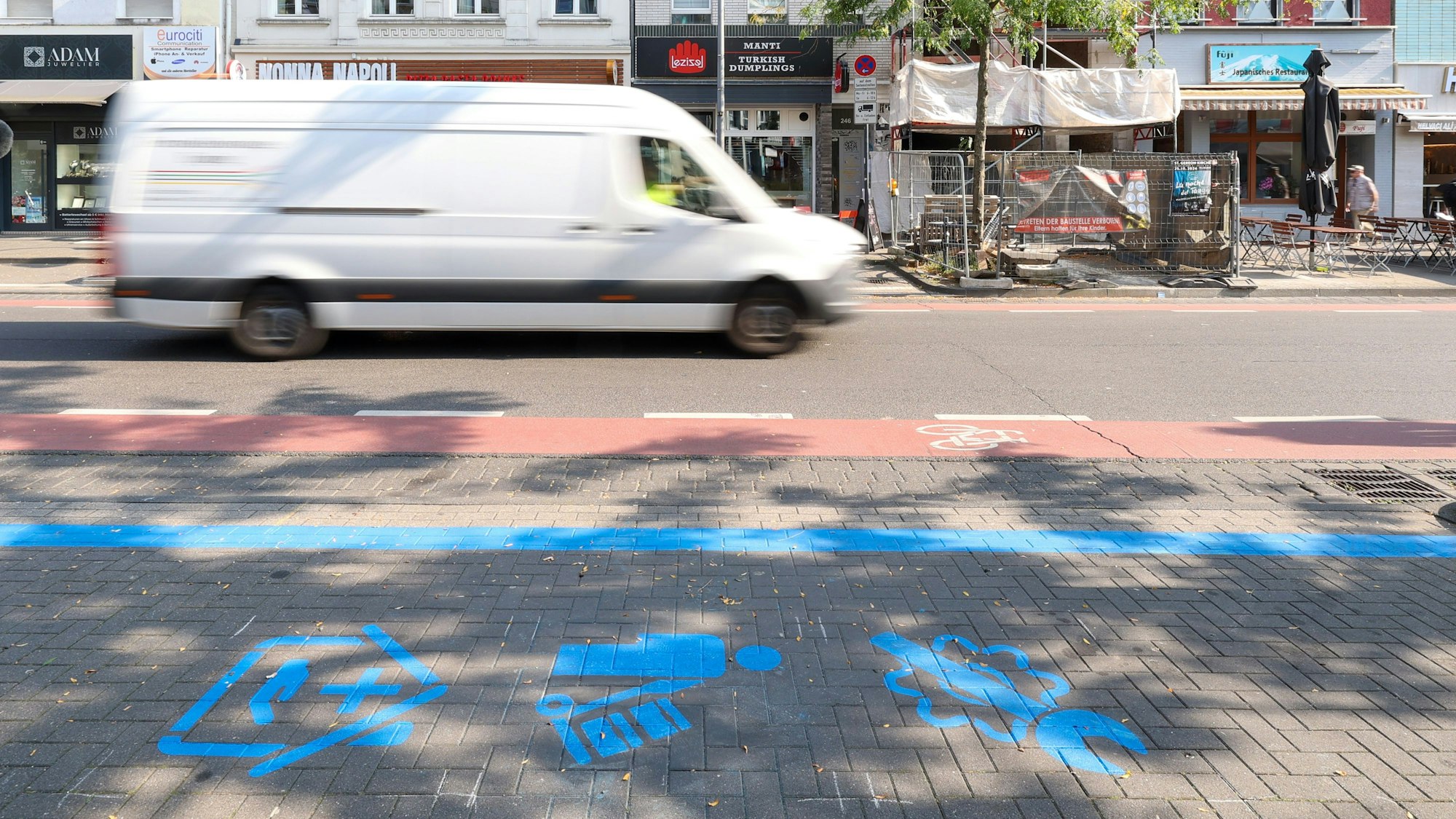 Pressetermin zum Pilotprojekt auf der Venloer Straße:
Erste Wirtschaftszone entsteht in Köln