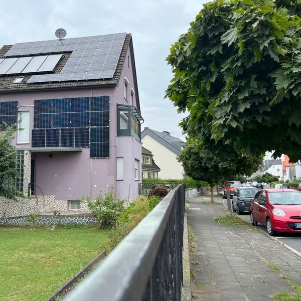 Haus mit Solarzellen in Küppersteg. Foto: Ralf Krieger