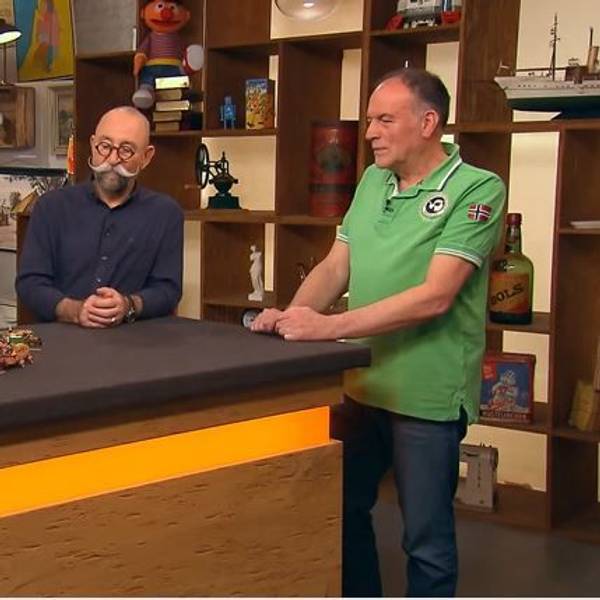 Axel Faymonville aus Brühl (v.l.) mit Horst Lichter und Sven Deutschmanek bei „Bares für Rares“.