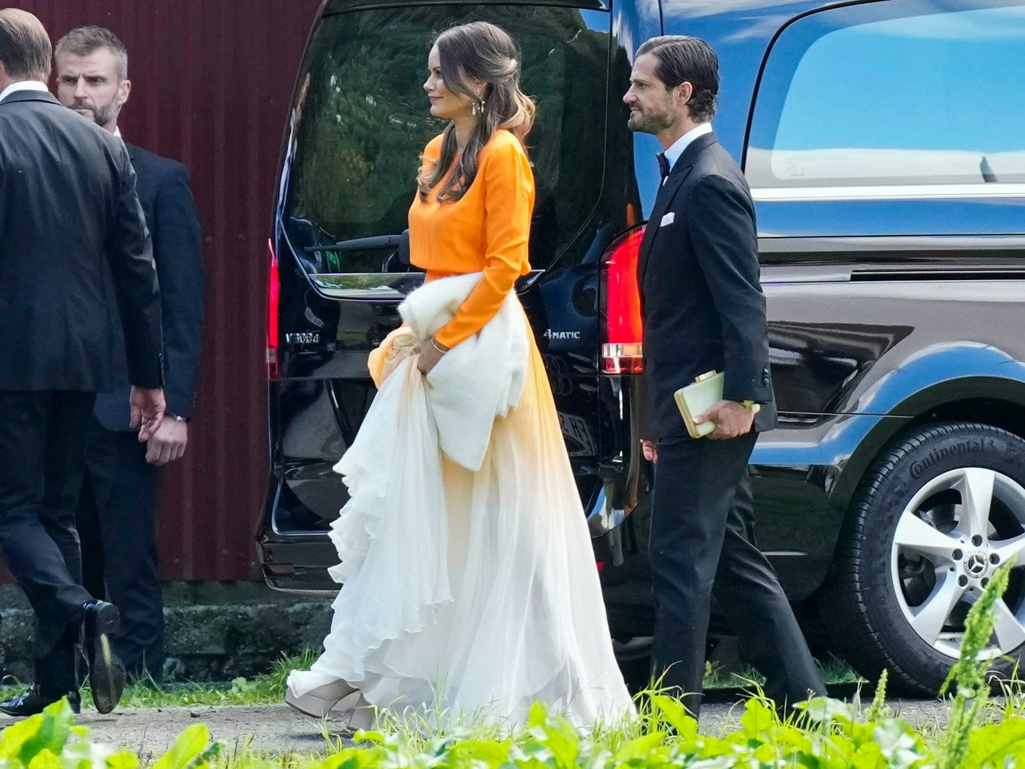Prinzessin Sofia und Prinz Carl Philip kommen zur Hochzeit.