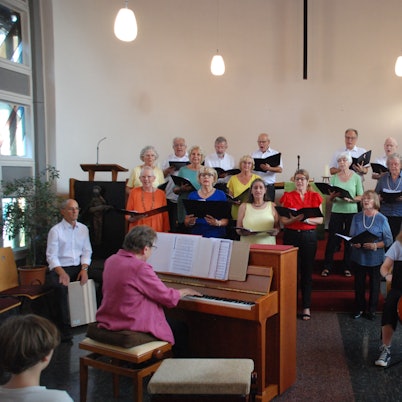 Der Chor und die Instrumentalisten während des Konzerts.