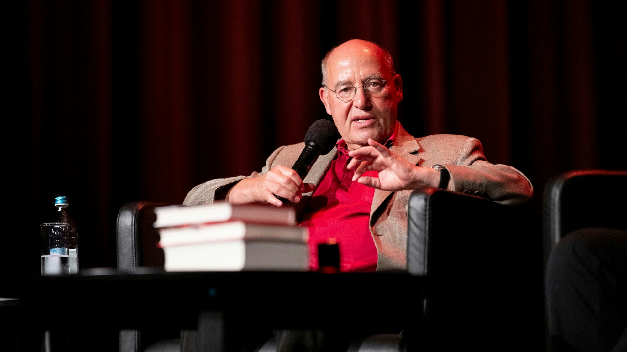 Gregor Gysi liest im Theater im Tanzbrunnen