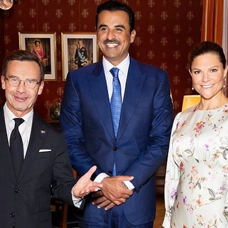 Schwedens Premierminister Ulf Kristersson, der Emir von Katar, Scheich Tamim bin Hamad al-Thani und Kronprinzessin Victoria.