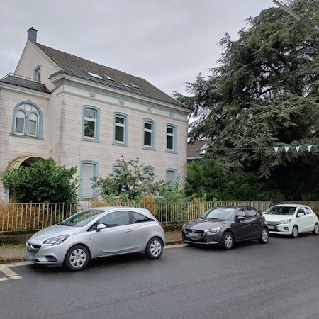 Das Haus in der Burscheider Hauptstraße.