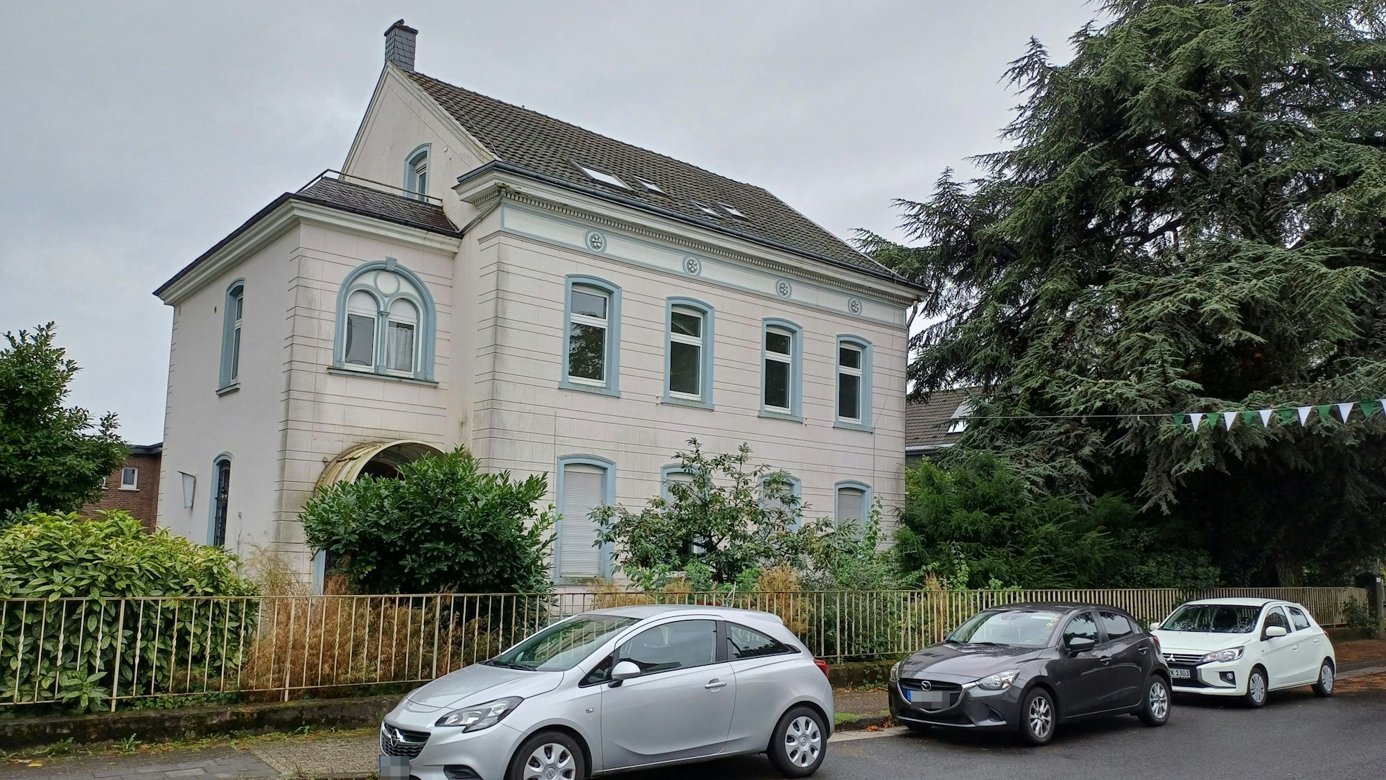 Das Haus in der Burscheider Hauptstraße.