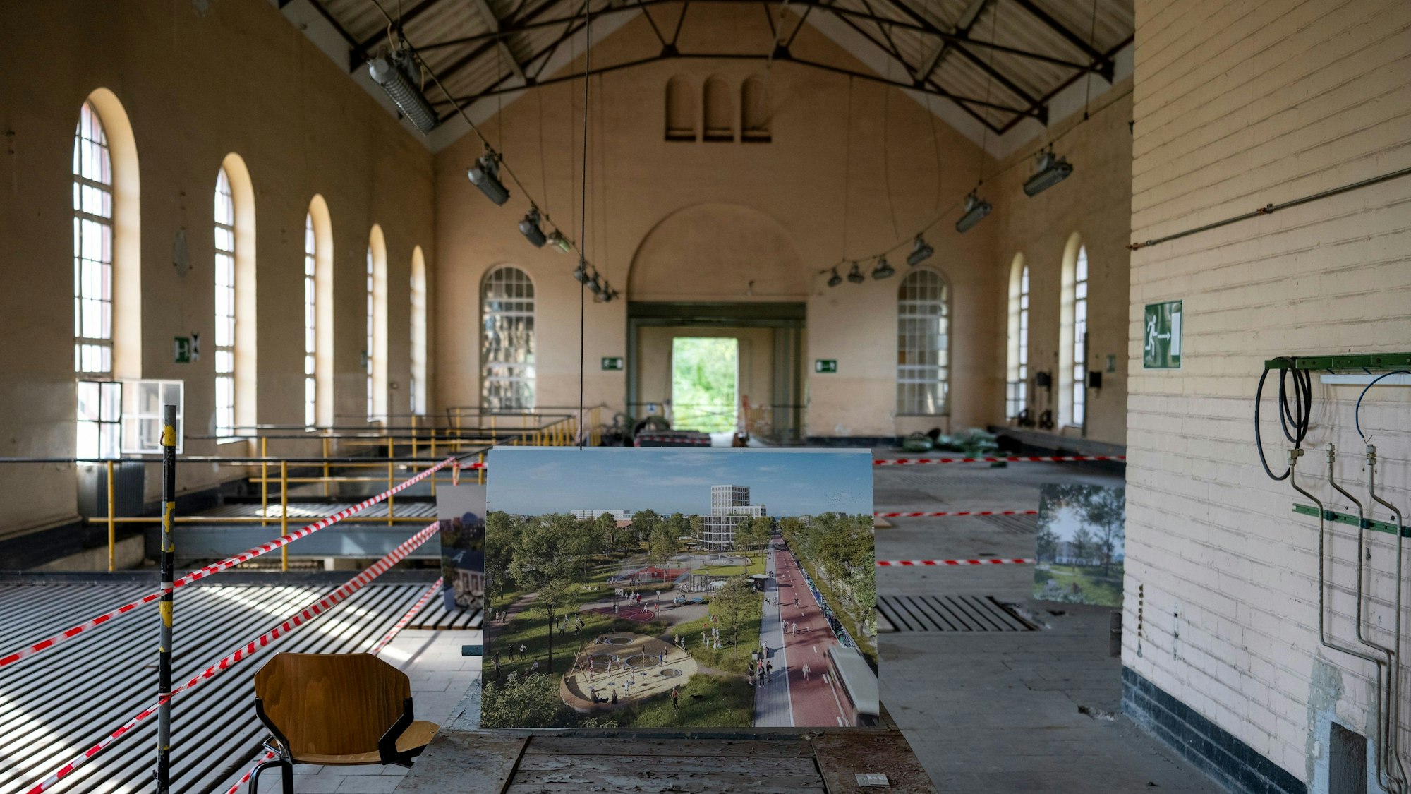 Der Projektentwickler Pandion stellte im Uhrenhaus Visualisierungen der geplanten Querung durch das hiesige Max-Becker-Areal aus – Autos sollen sie nicht nutzen dürfen.
