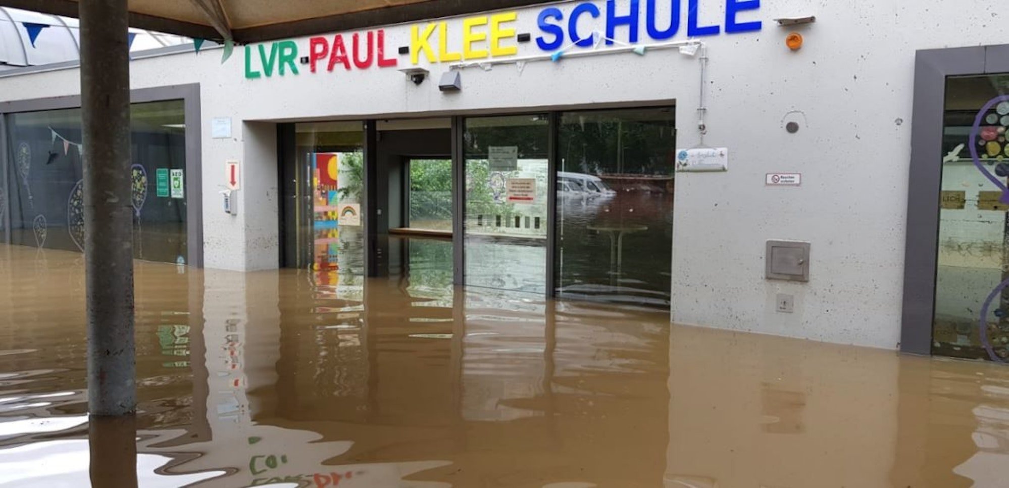 Paul-Klee-Schule im Hochwasser
