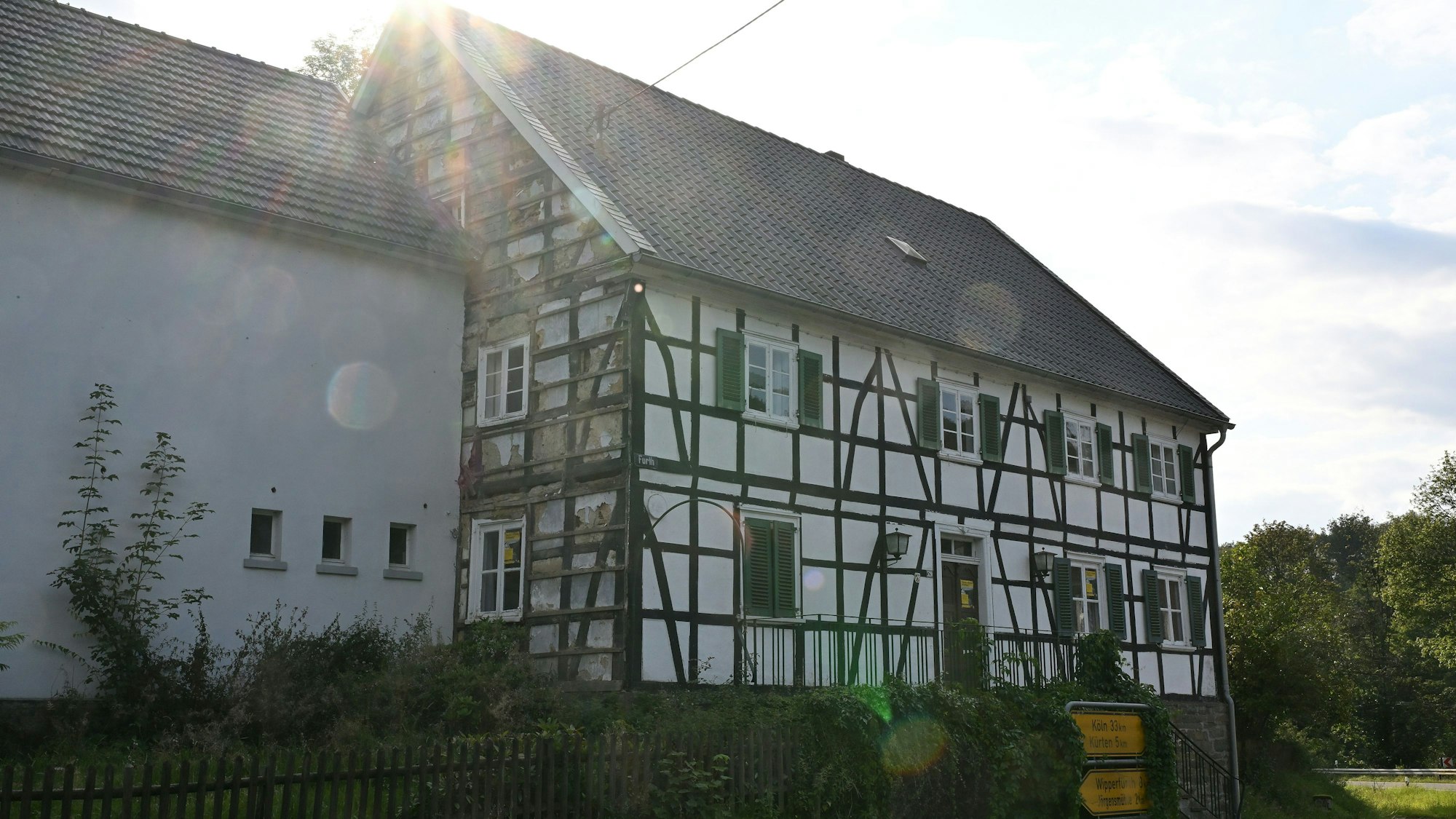 Das Foto zeigt das Gehöft Bergischer Hof in Kürten-Furth