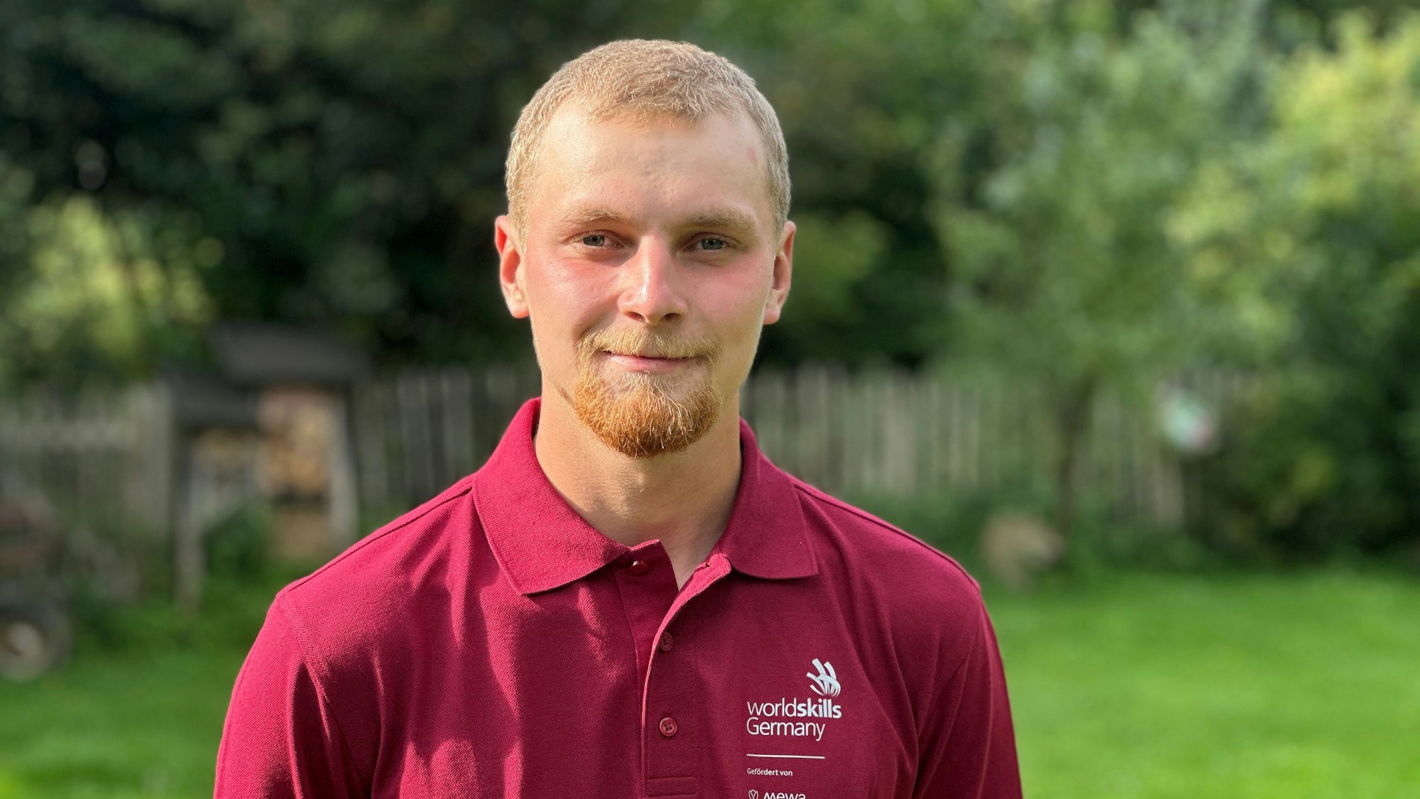Maurergeselle Aaron Masuch (22) aus Reichshof im Porträt.