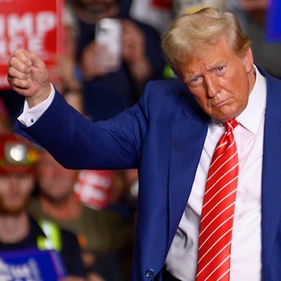 Donald Trump sieht sich im US-Wahlkampf einer größer werdenden Diskussion über sein Alter und seinen Geisteszustand ausgesetzt.