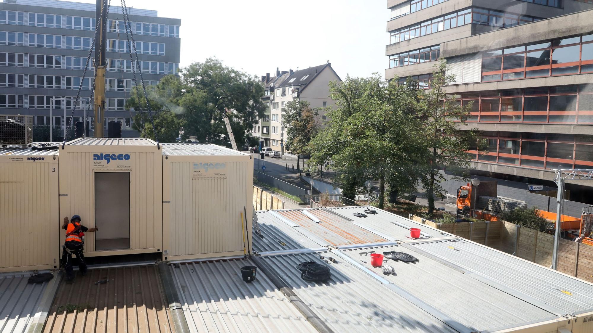 Container vor der Zentralbibliothek