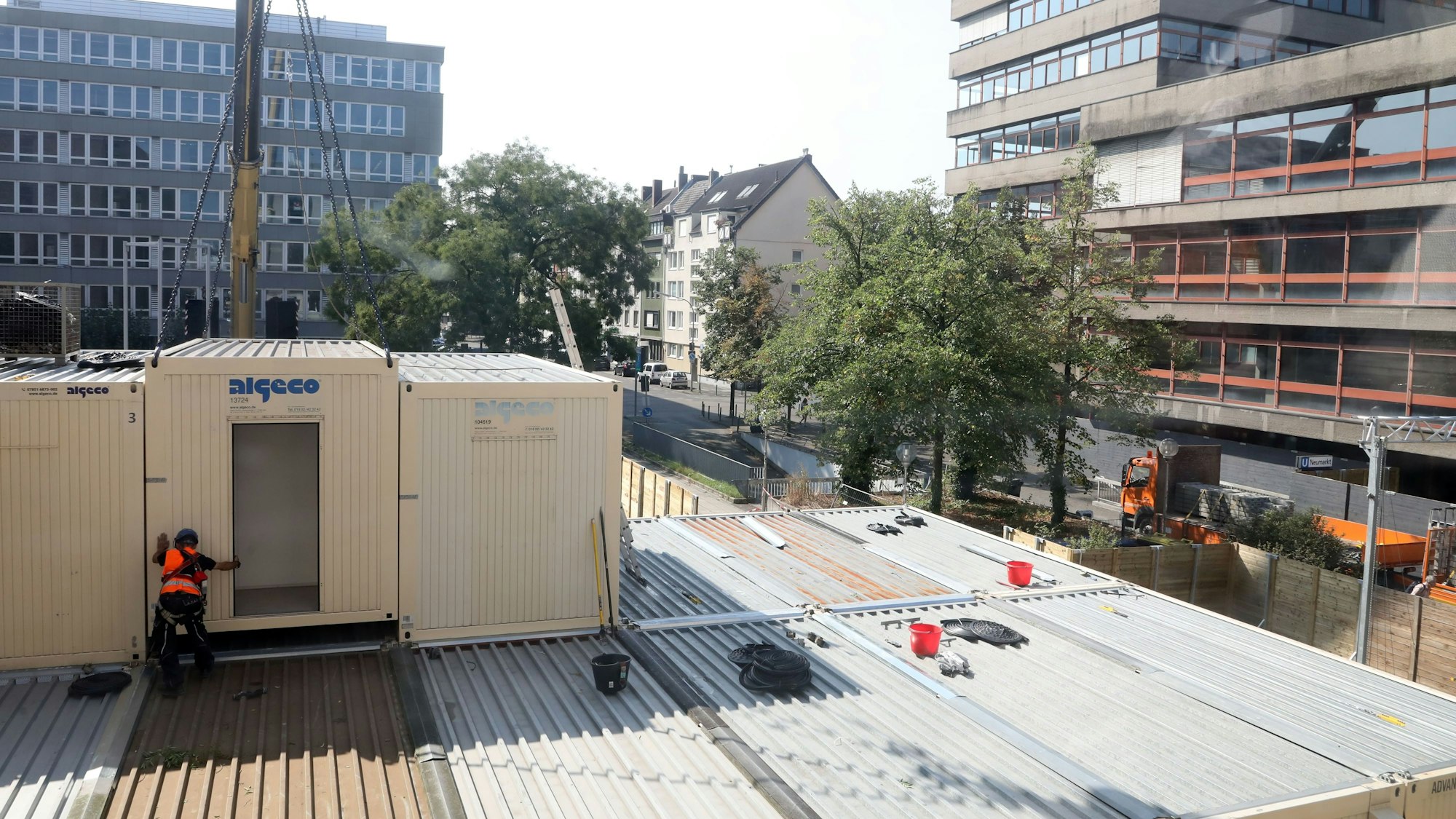 Container vor der Zentralbibliothek