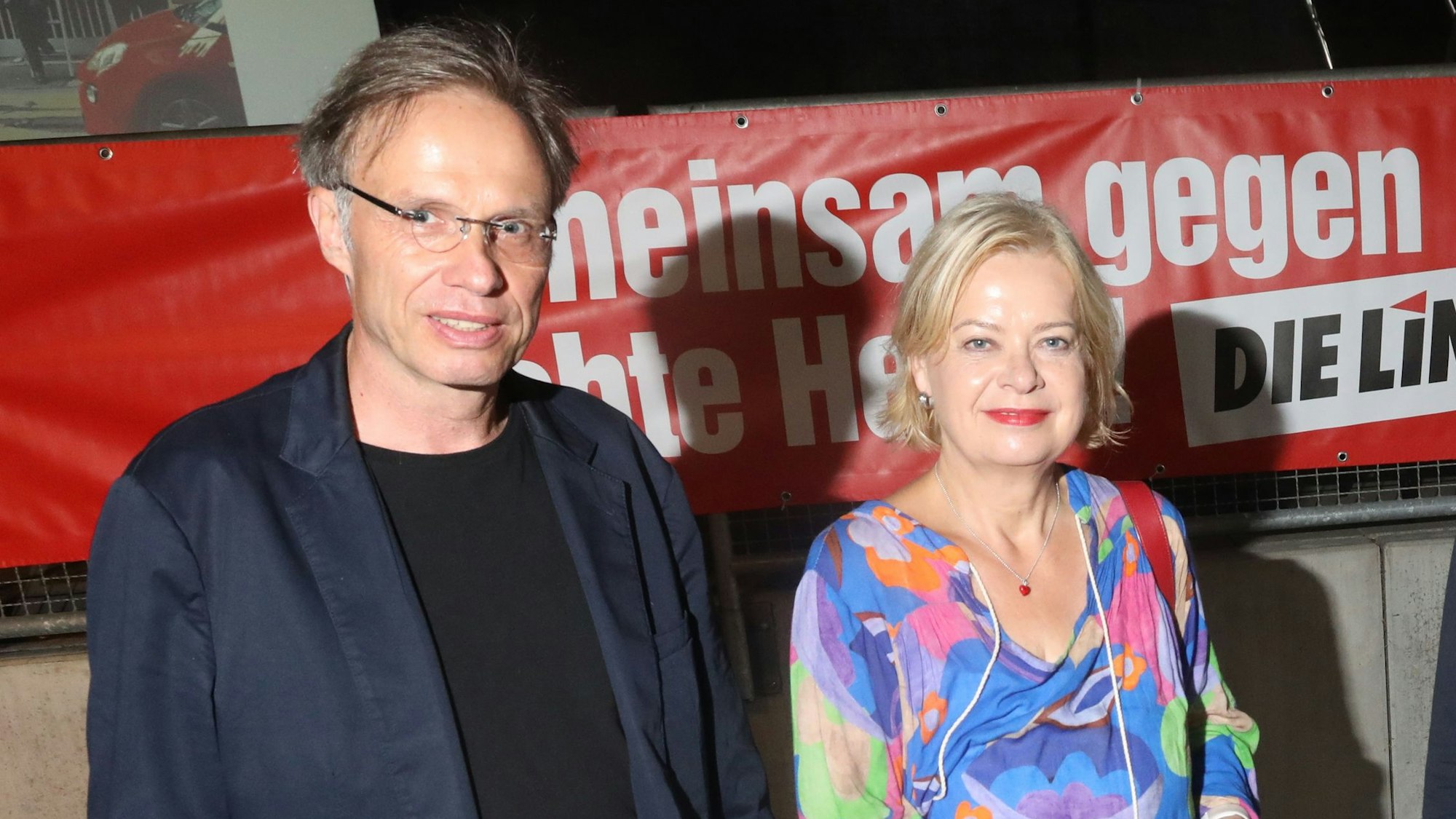Heiner Kockerbeck im vergangenen Herbst mit der Bundestagsabgeordneten Gesine Lötzsch bei Feierlichkeiten zu 25 Jahre Die Linke im Kölner Stadtrat.