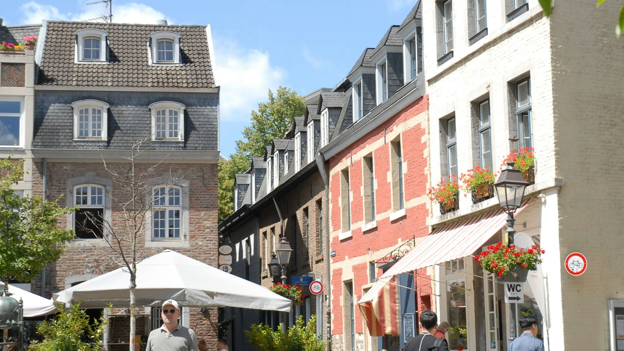 Zu sehen sind Häuser in Aachen