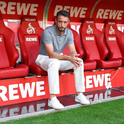 Mark Uth wird nach seiner im Spiel gegen Elversberg erlittenen Verletzung derzeit individuell aufgebaut, ist aber noch immer nicht beschwerdefrei.