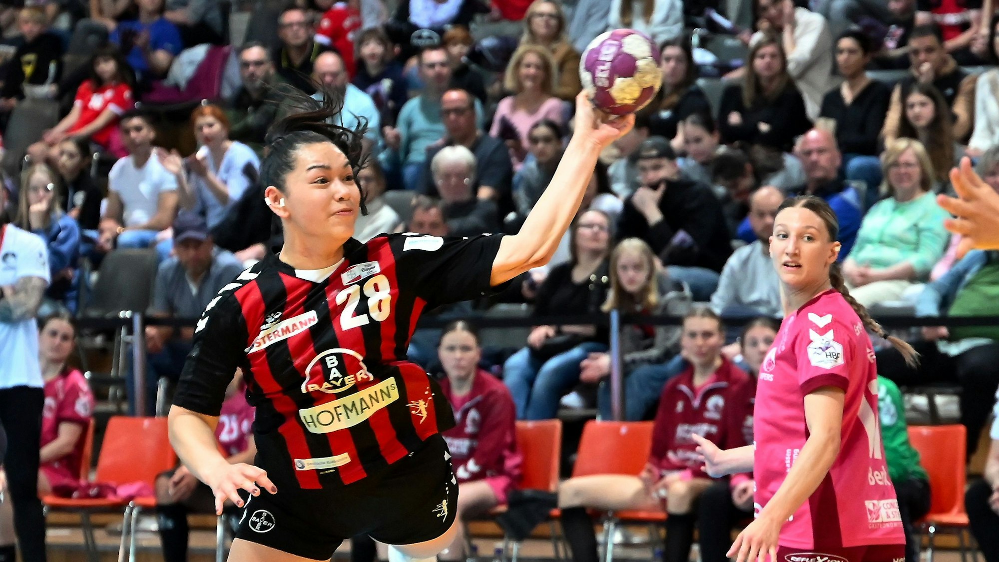 28.04.2024, Handball-Bayer Leverkusen - Vipers
links: Christin Kaufmann (Bayer)
Foto: uli Herhaus