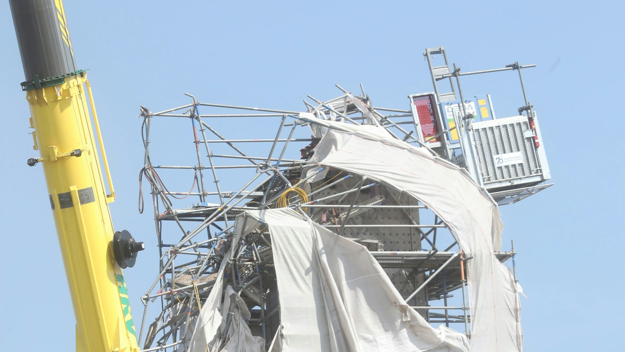 29.08.2024, Köln: Ein Toter bei schwerem Unfall an Leverkusener Rheinbrücke – A1 voll gesperrt. Foto: Arton Krasniqi