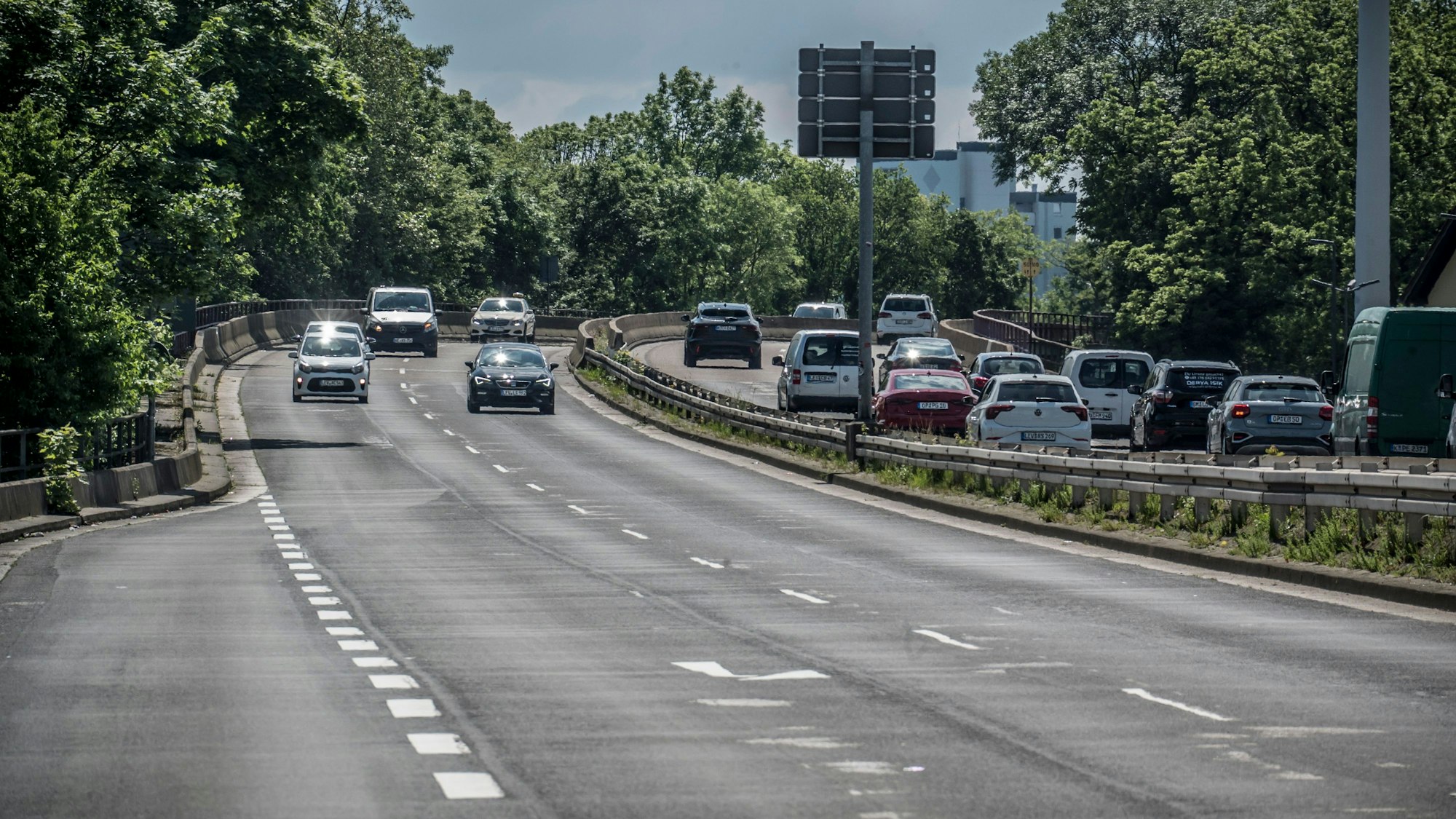 Auf dem Europaring solle Tempo 50 gelten, fordert ein Bürgerantrag.