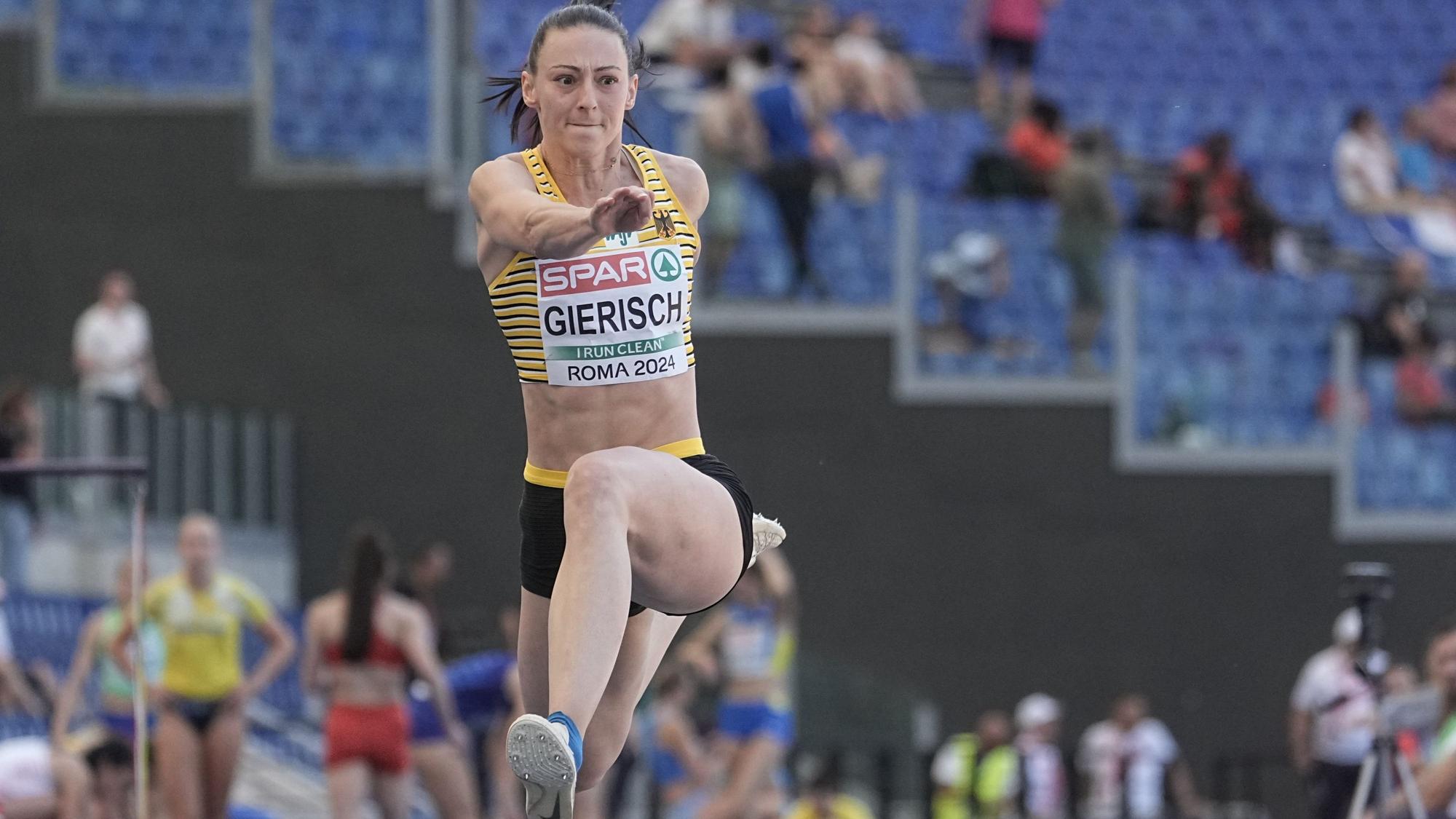 ARCHIV - 07.06.2024, Italien, Rom: Leichtathletik: EM: Kristin Gierisch, Deutschland, Dreisprung, Frauen. (zu dpa: «Dreispringerin Gierisch beendet Karriere») Foto: Michael Kappeler/dpa +++ dpa-Bildfunk +++