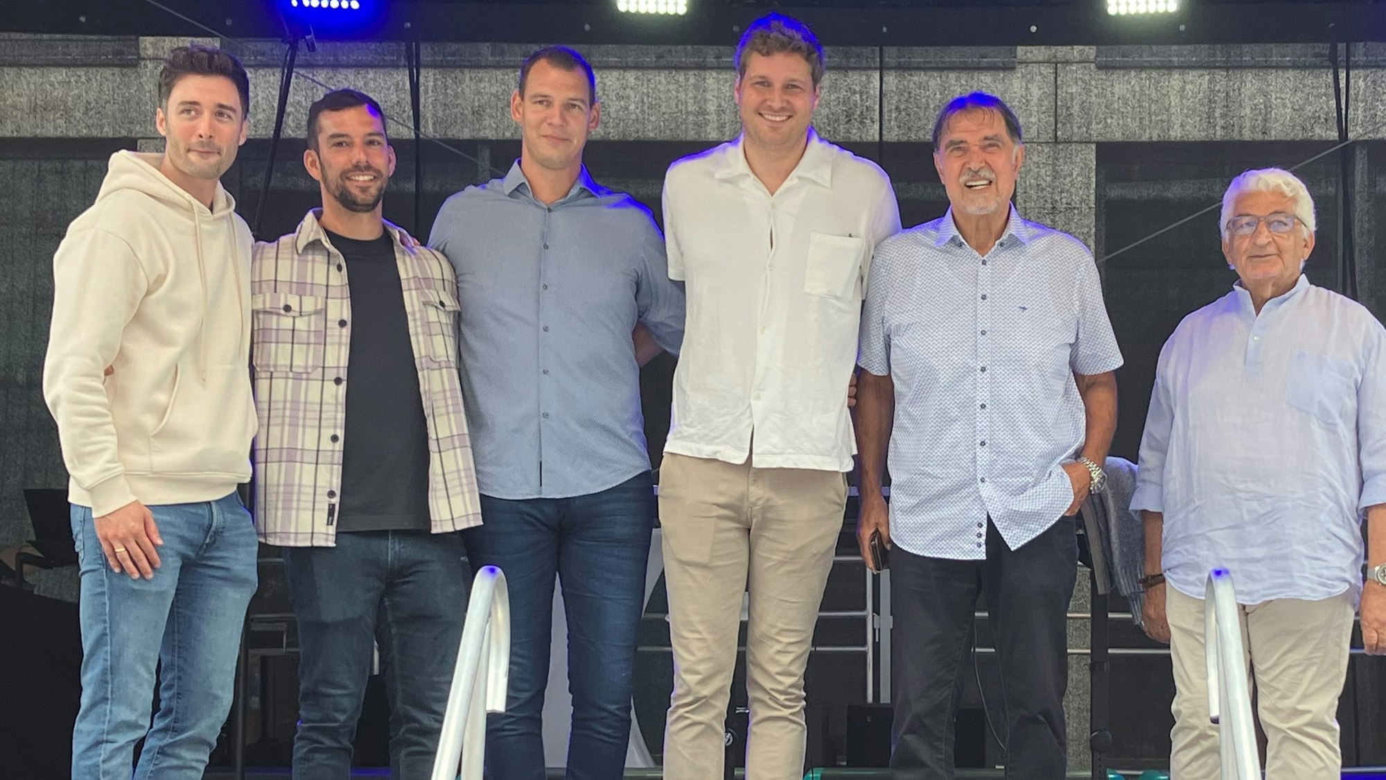 Nach Gummersbach gekommen waren ehemalige VfL-Spieler aus dem Jahr 2011.