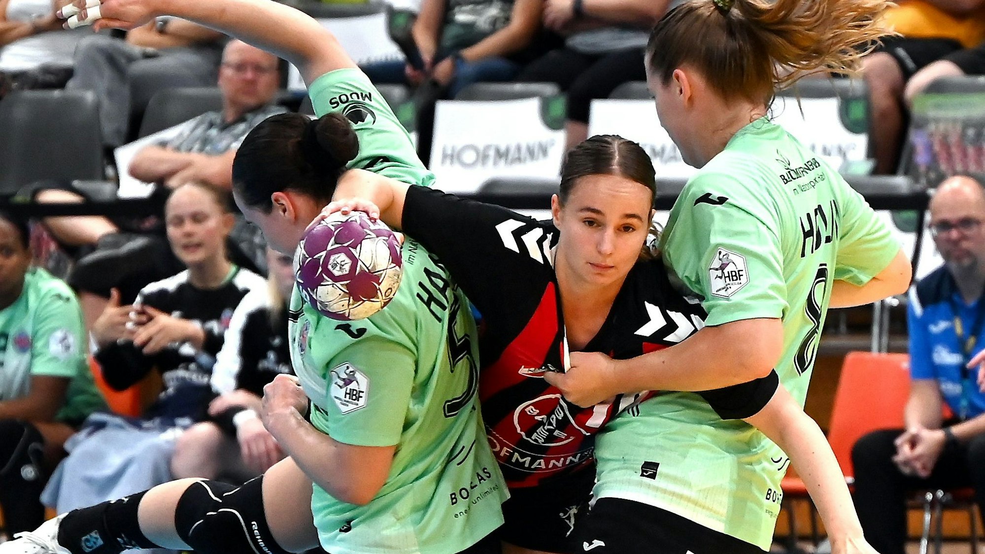 08.09.2024, Handball-Bayer Leverkusen - Thüringen
mitte: Sophia Cormann (Bayer)
Foto: Uli Herhaus