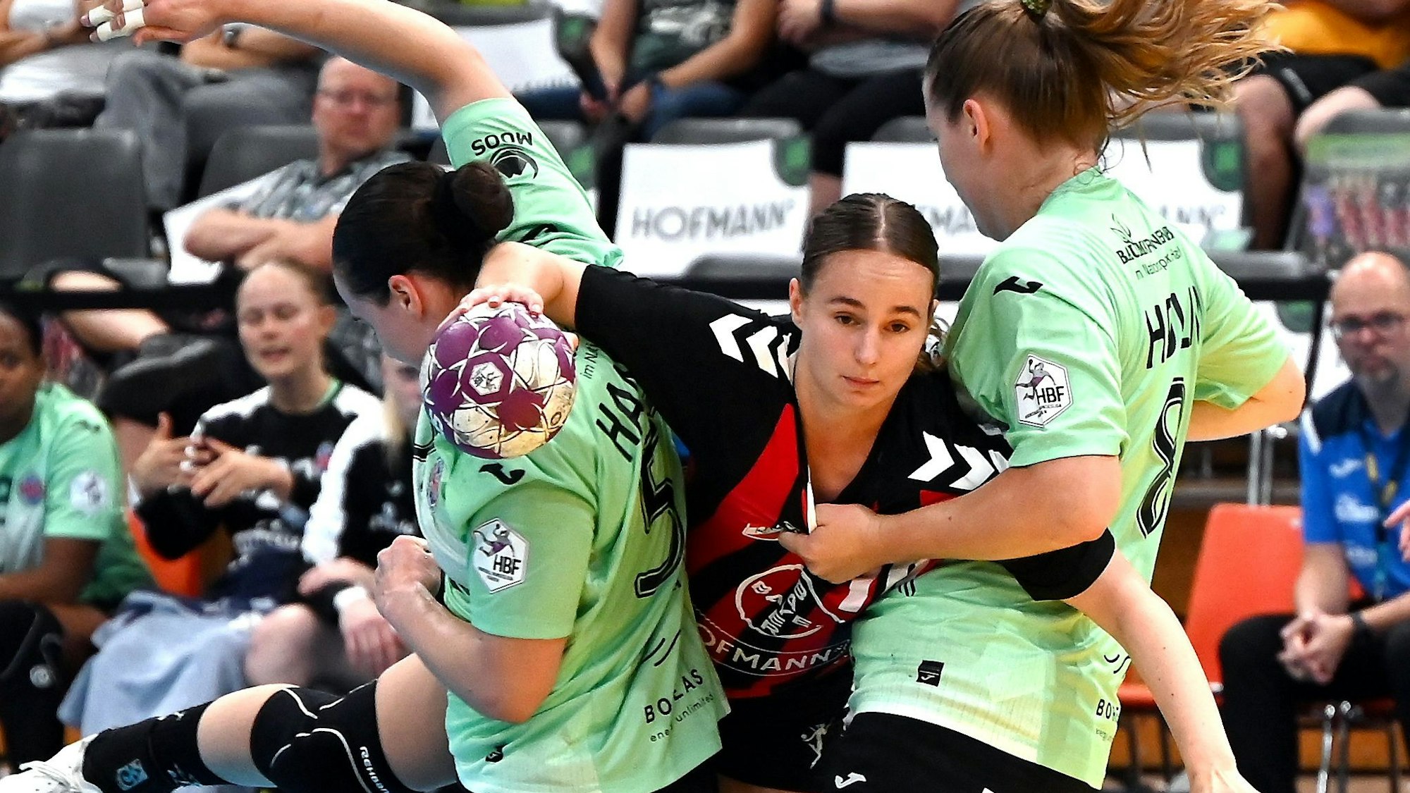 08.09.2024, Handball-Bayer Leverkusen - Thüringen
mitte: Sophia Cormann (Bayer)
Foto: Uli Herhaus