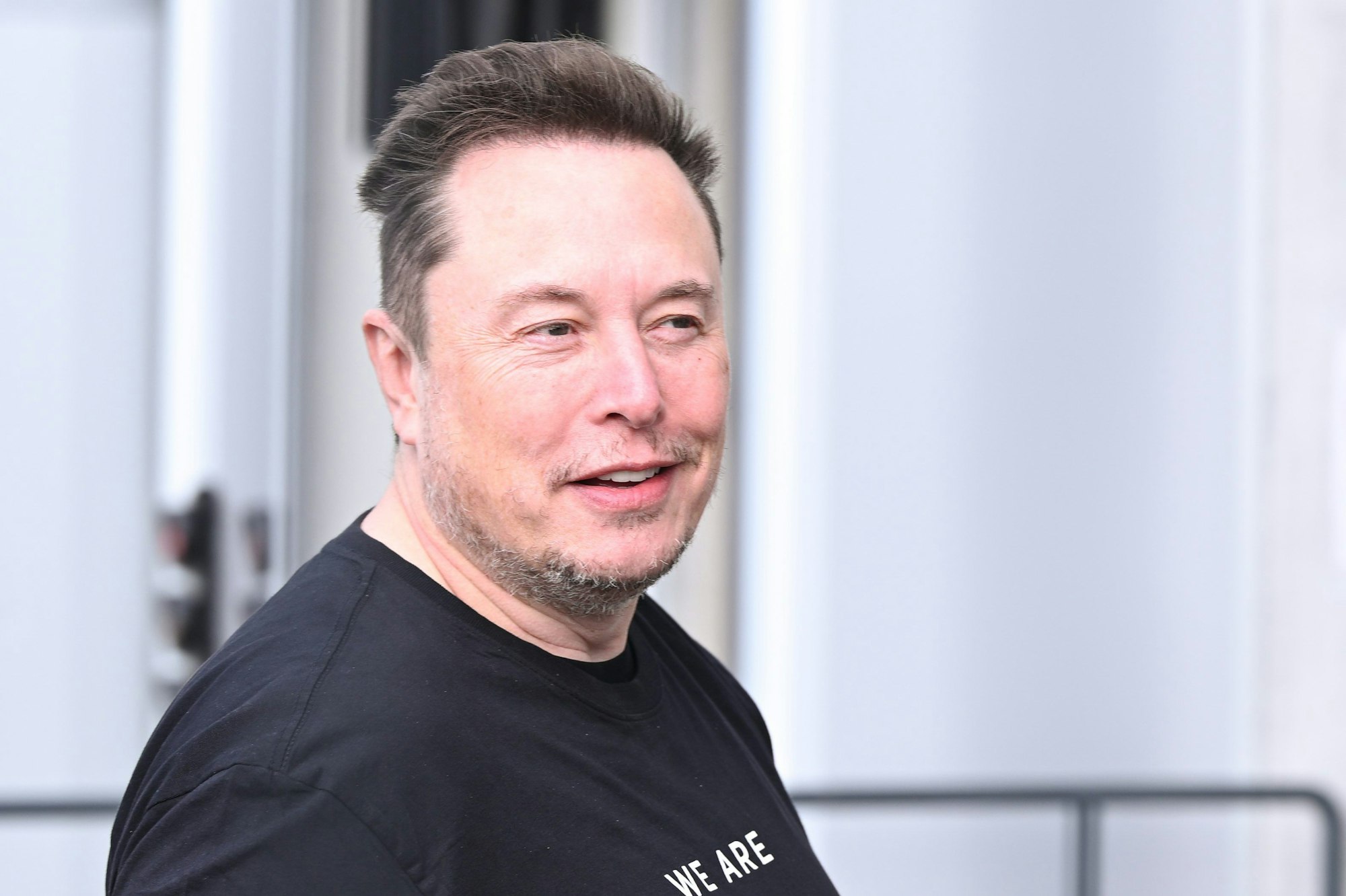 Elon Musks Social-Media-Plattform X ist in Brasilien gesperrt, weil sie nicht entschlossen genug gegen Hassrede und Fake News vorgeht.