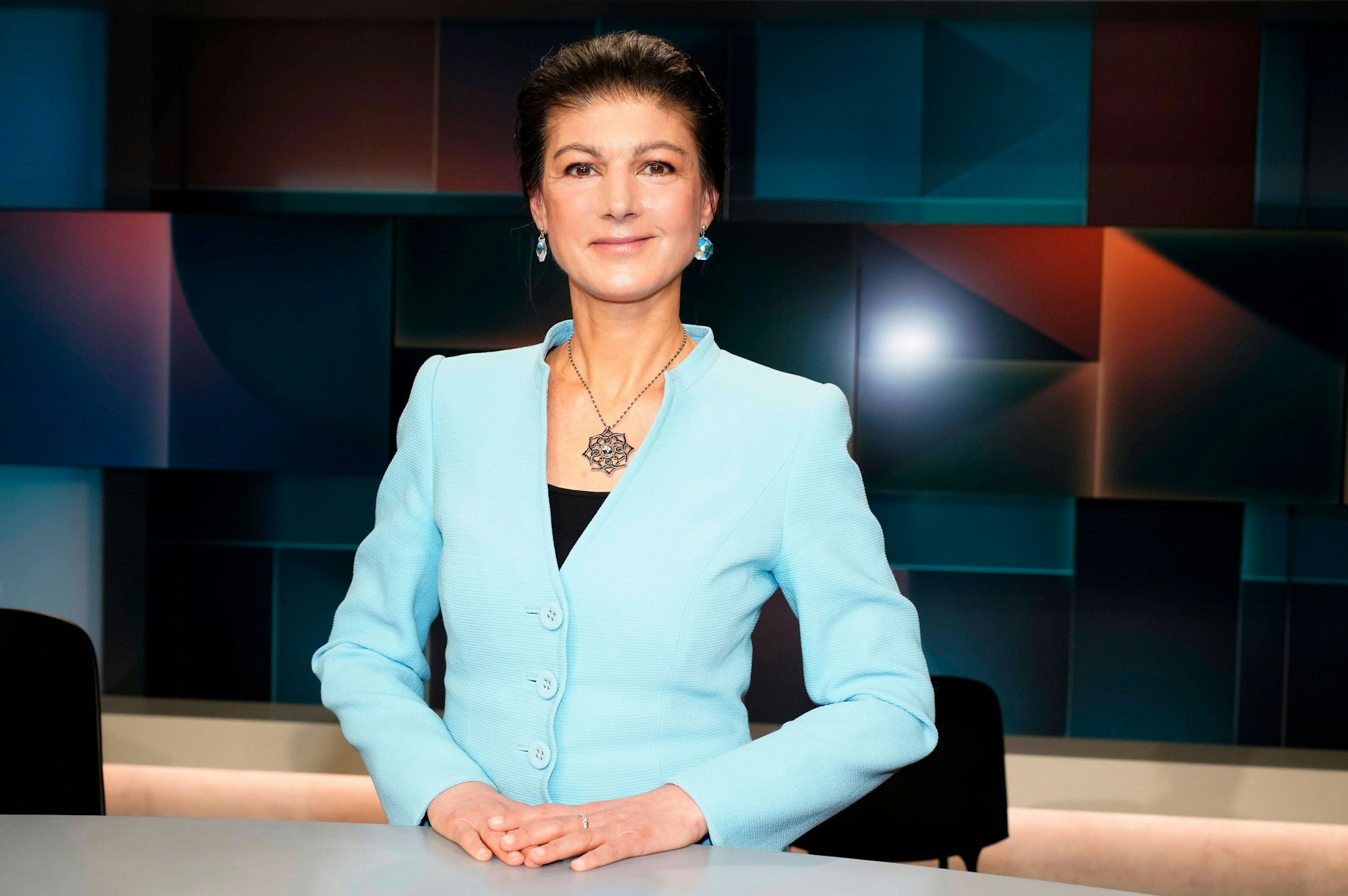 Sahra Wagenknecht in der ARD-Talkshow hart aber fair im Studio Adlershof.