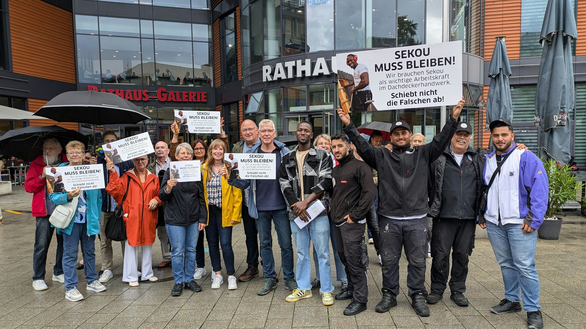 Demonstration vor dem Rathaus