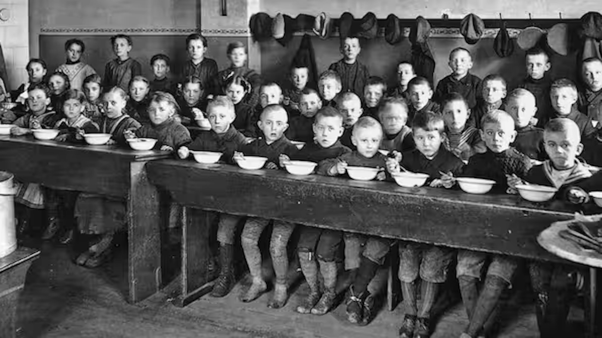 Sahra Wagenknecht im DDR-Kindergarten