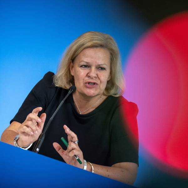 Nancy Faeser (SPD), Bundesministerin des Innern und Heimat, spricht bei einem Pressestatement zu aktuellen Maßnahmen in der Migrationspolitik und zum Sicherheitspaket der Bundesregierung im Bundesministerium des Inneren.