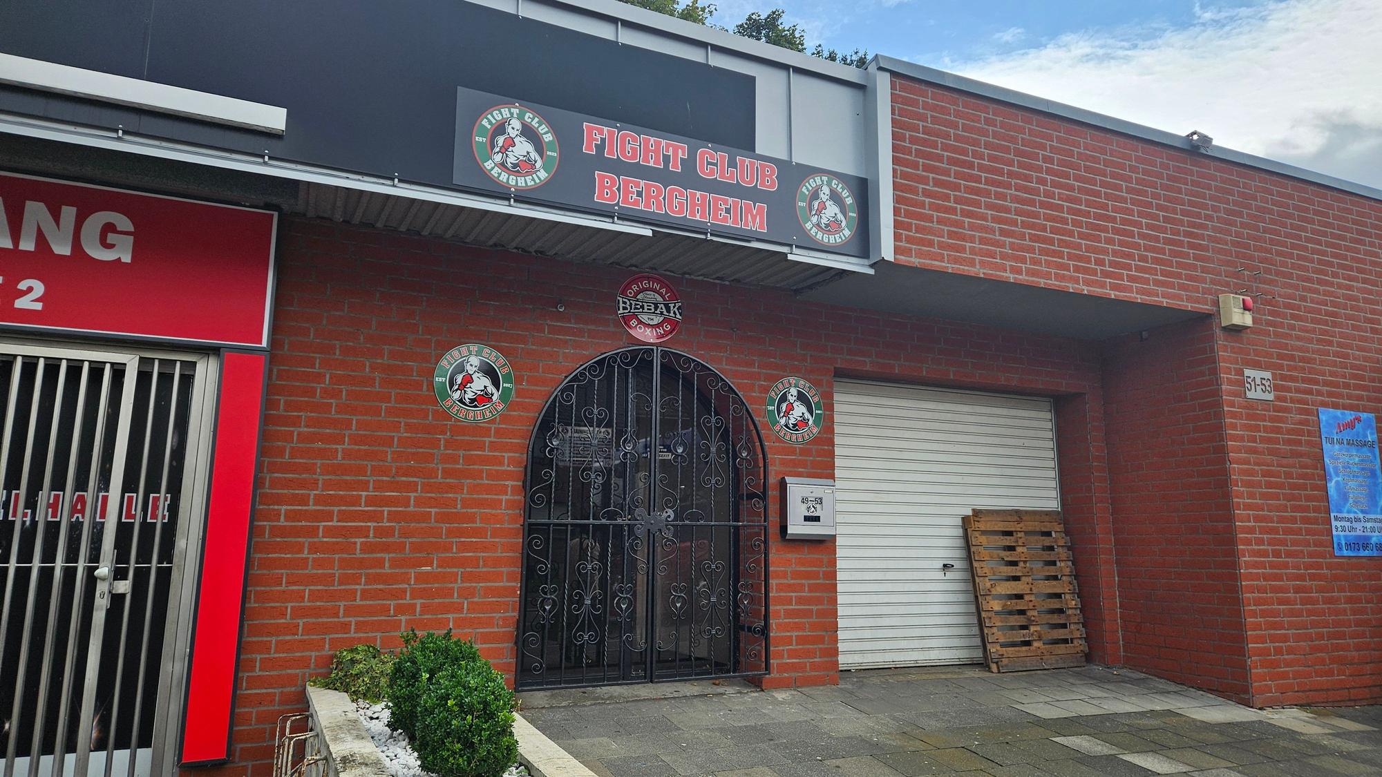 Der Fight Club Bergheim in Niederaußem bietet Boxen und Kickboxen an.