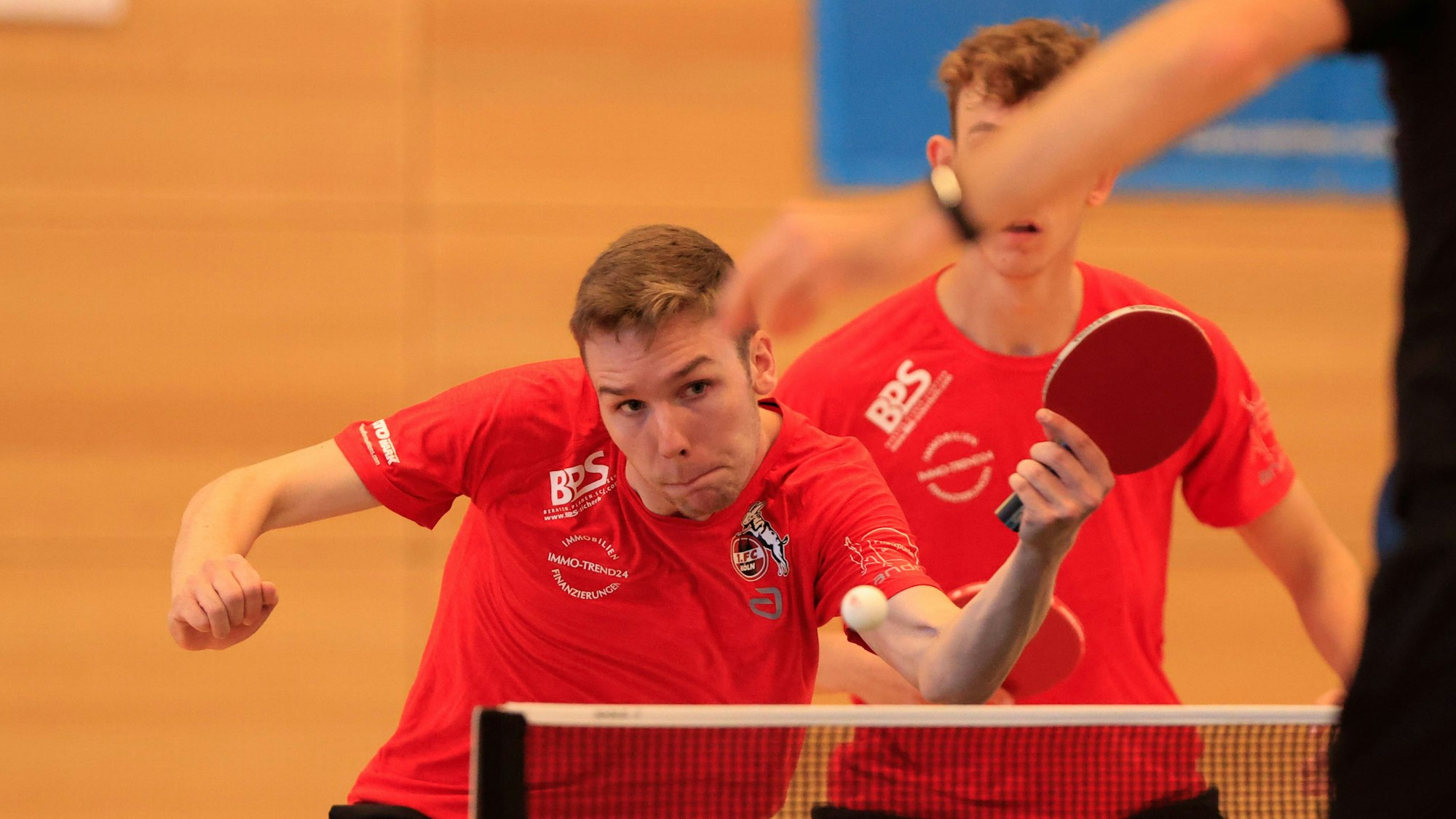 Tobias Hippler 1. FC Köln - Passau Bayern/Deutschland Tischtennis Herren, 2. Bundesliga, Saison 2022/2023 am 4.09.2022 in der Neuen Mehrzweckhalle TTC Fortuna Passau - 1. FC Köln *** Tobias Hippler 1 FC Köln Passau Bavaria Germany Table Tennis Men, 2 Bundesliga, Season 2022 2023 on 4 09 2022 in the New Multipurpose Hall TTC Fortuna Passau 1 FC Köln